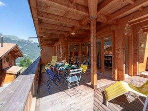 Outdoor dining - Panoramapark Soleil Eisblume Apt. 3 by Interhome (Lauterbrunnen)