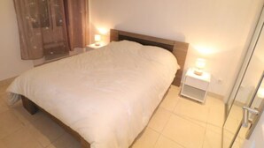 Unclassified image, 3 of 19, button - Carré d'Or 1 bedroom 2 mins Croisette 243 by Interhome (Cannes)