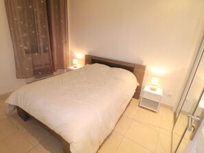 Room - Carré d'Or 1 bedroom 2 mins Croisette 243 by Interhome (Cannes)