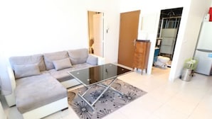 Unclassified image, 4 of 19, button - Carré d'Or 1 bedroom 2 mins Croisette 243 by Interhome (Cannes)