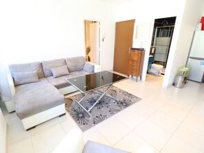 Living area - Carré d'Or 1 bedroom 2 mins Croisette 243 by Interhome (Cannes)