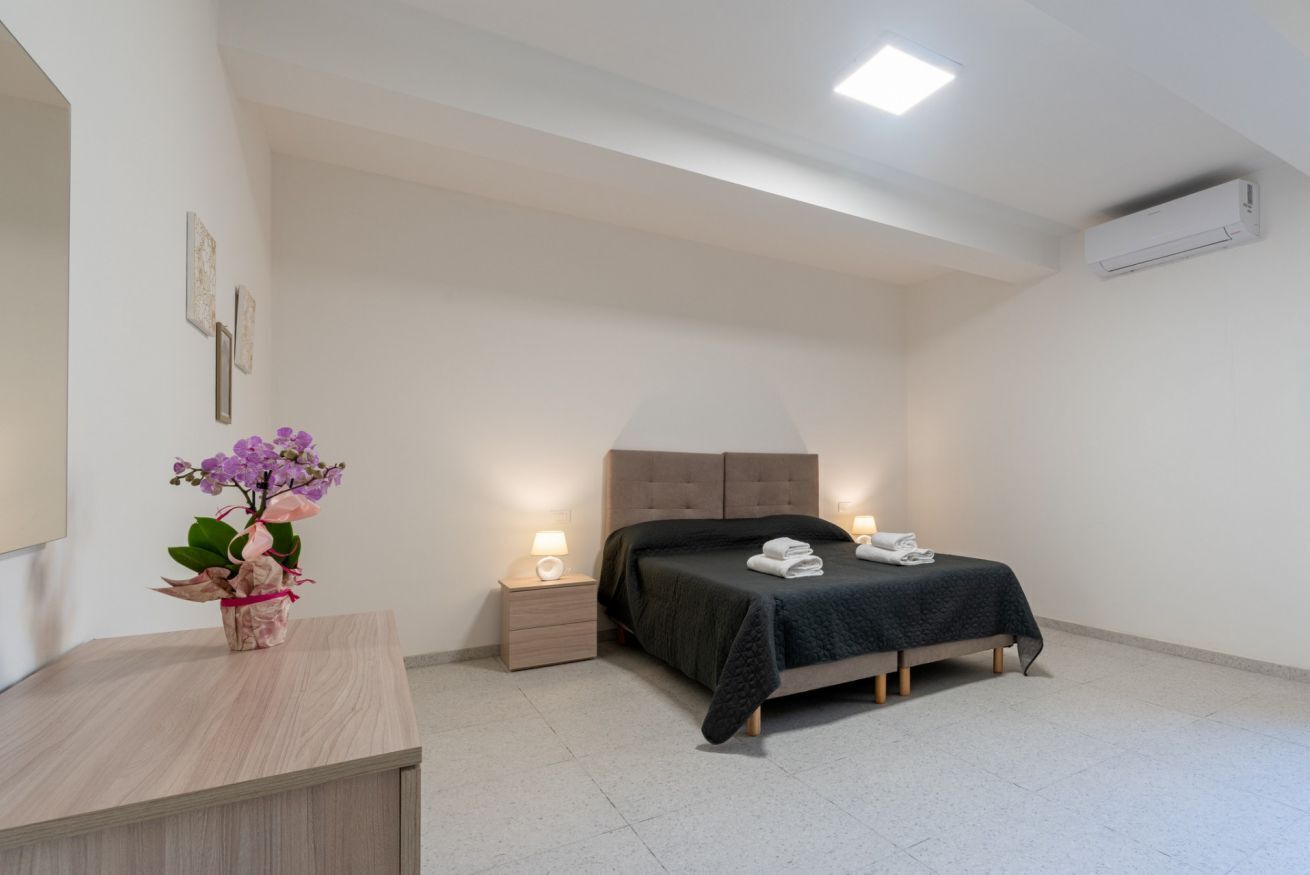 2 bedrooms, iron/ironing board