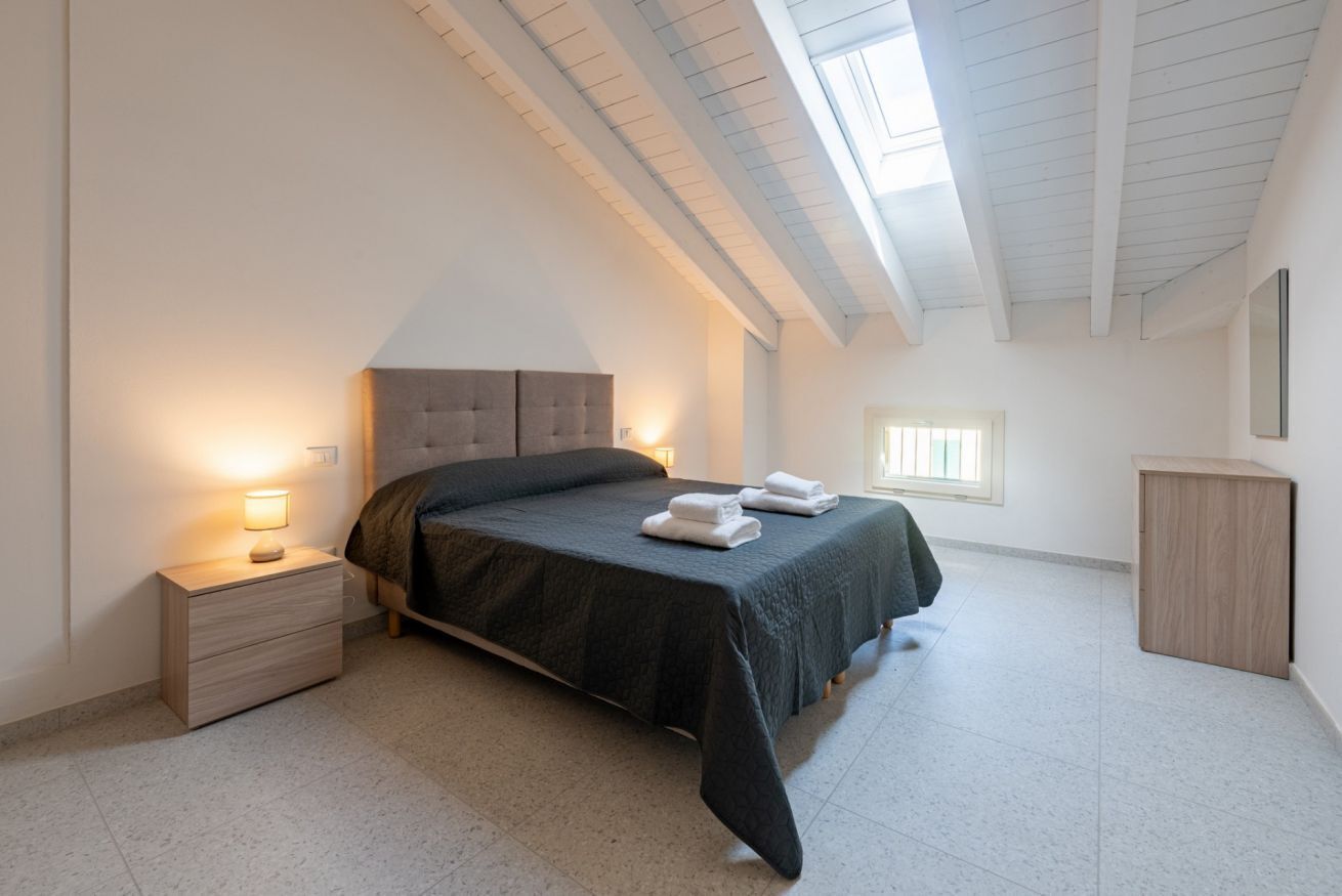 2 camere, ferro/asse da stiro