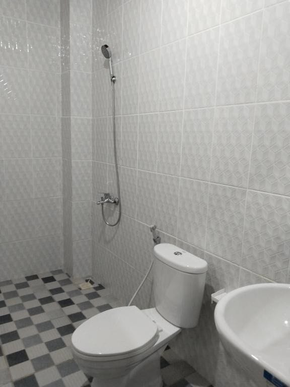 タオル、石鹸、シャンプー、トイレットペーパー