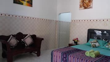 Double Room, Garden View | In-room safe, free WiFi, wheelchair access