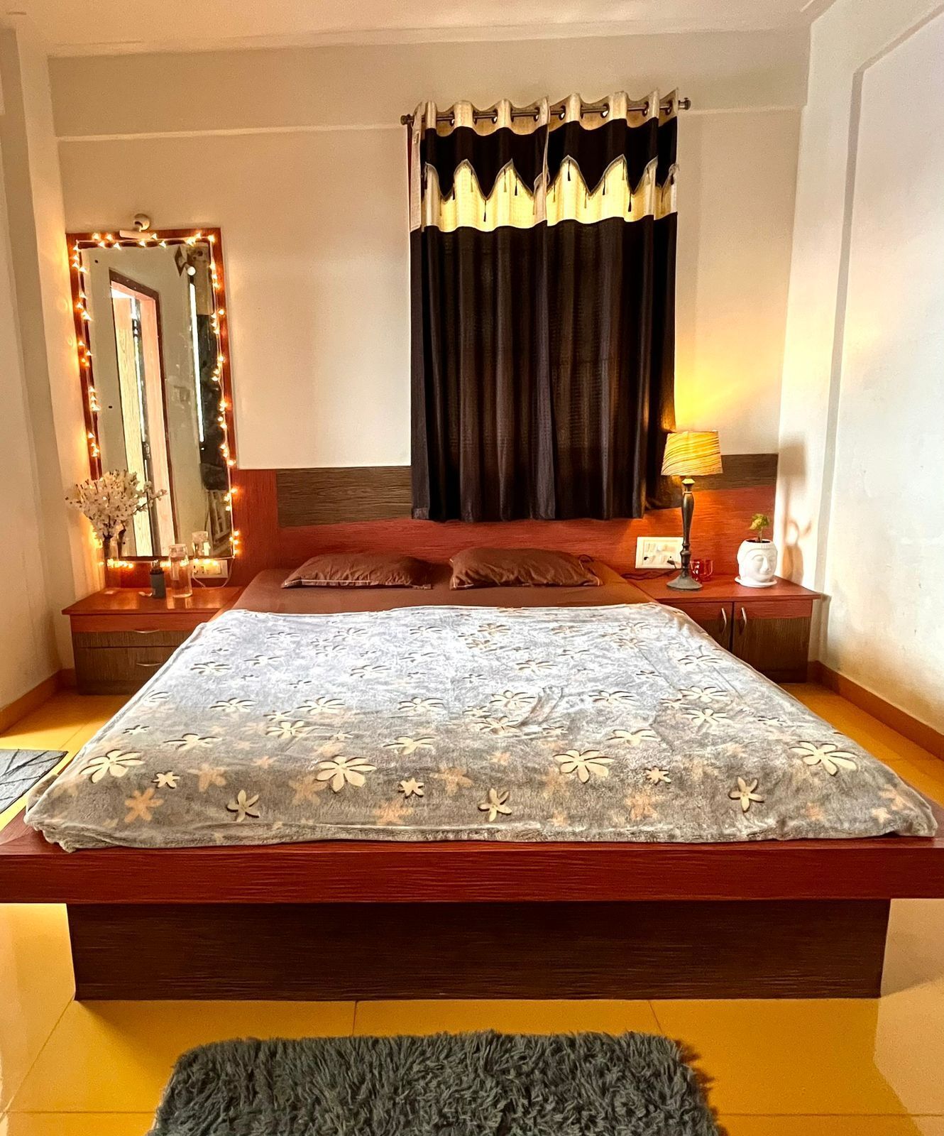 2 bedrooms, iron/ironing board, internet