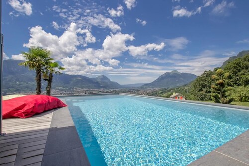 Holiday Home "Les Terrasses Du Bois Charrière" with Mountain View, Private Terrace and Wi-Fi