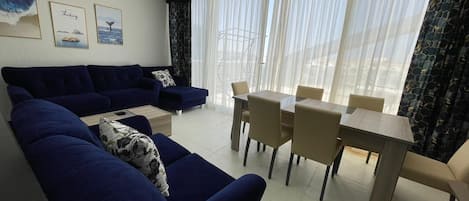 Chalet, 3 Bedrooms, Lagoon View | Living area