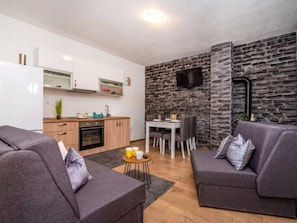 TV, fireplace - Holiday Home Zelengrad by Interhome (Krusevo)