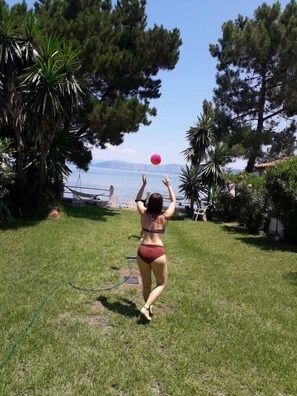 Property grounds - Seafront Cozy Villa - Corfu Homely Getaway (Kavos)