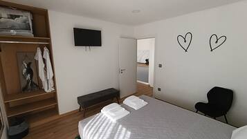 1 bedroom, WiFi, bed sheets, wheelchair access