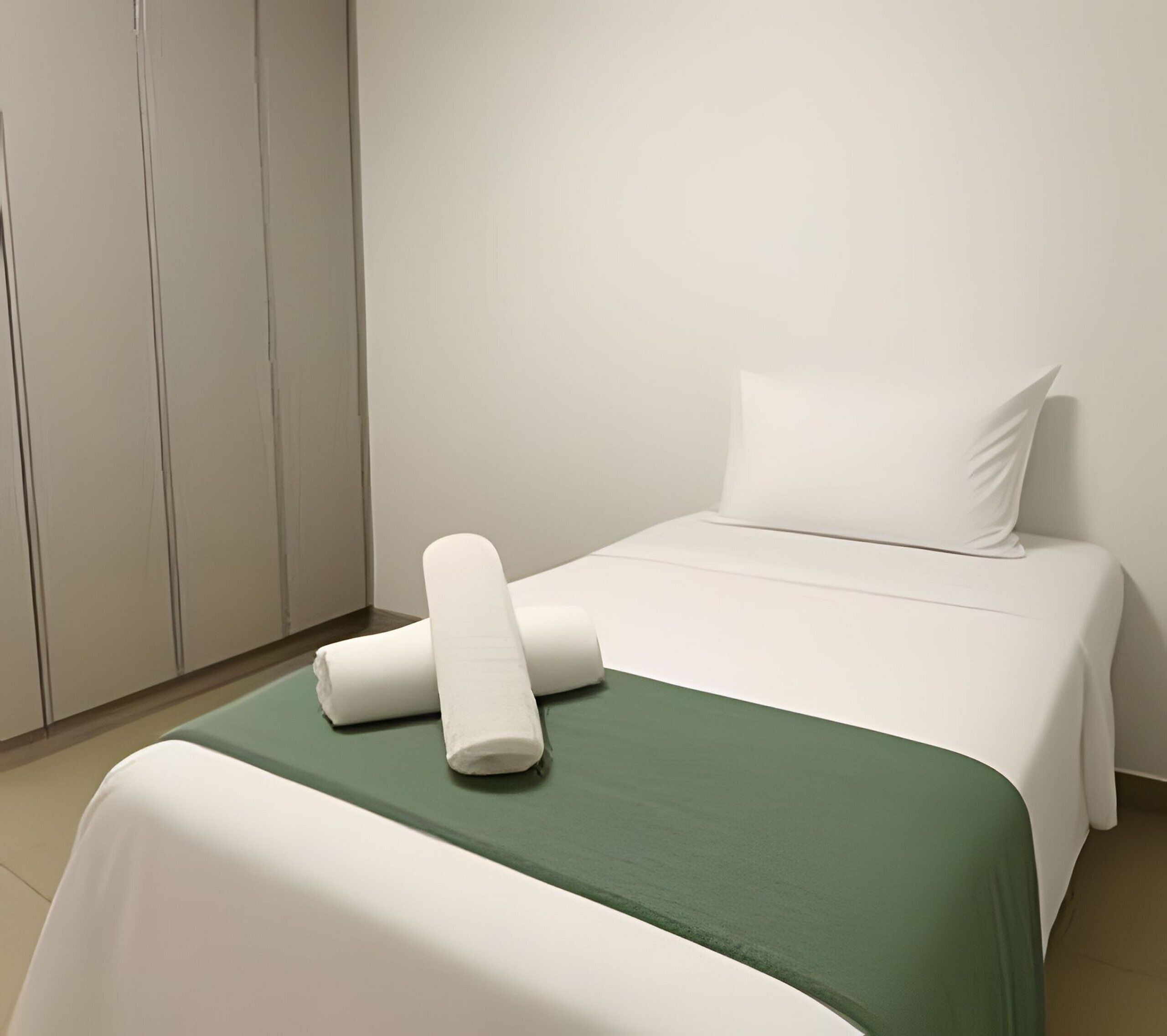 Elite Apartment | Blackout curtains, iron/ironing board, free WiFi