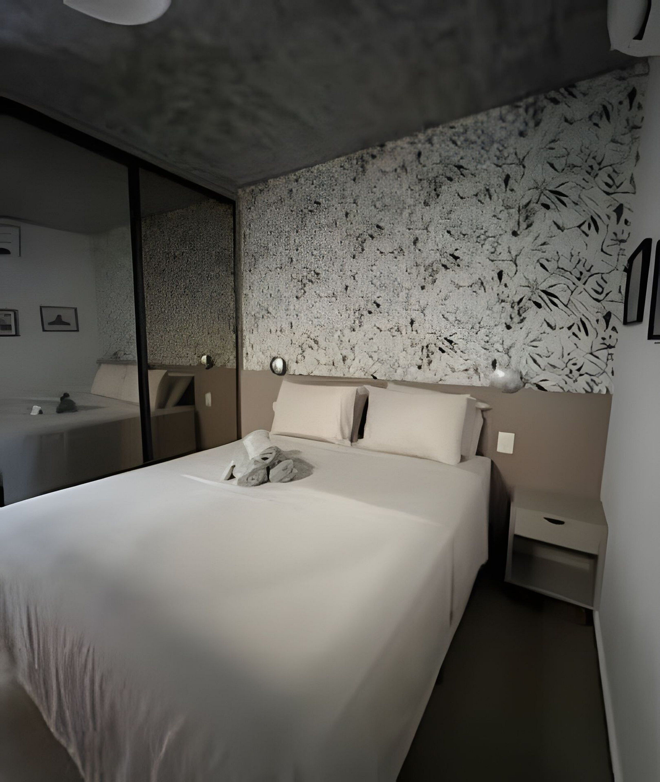 Cortinas blackout, tabla de planchar con plancha y wifi gratis 