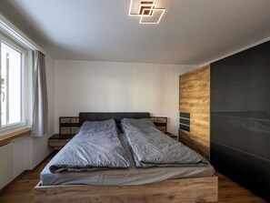 Room - Apartment  by Interhome (Flims)