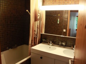 Towels - Casa Cappalutta, (Flims Waldhaus), by Interhome (Flims)