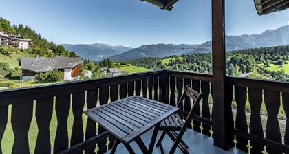 Apartment Tavaun - Crap Grisch, (Flims Dorf), by Interhome