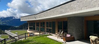 Alp Resort Ski In/Ski Out, (Laax Murschetg). 4.5 Zimmerwohnung by Interhome