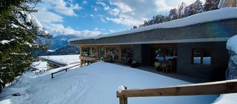 Alp Resort Ski In/Ski Out, (Laax Murschetg). 4.5 Zimmerwohnung by Interhome