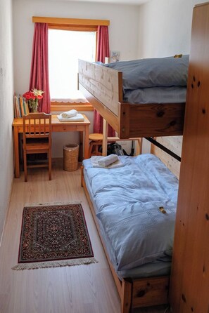 Room - Apartment  by Interhome (Laax)