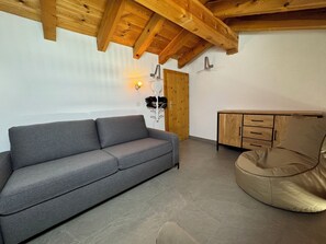 TV - Alpenbijou "CASA BIALA", (Laax GR), by Interhome (Laax)
