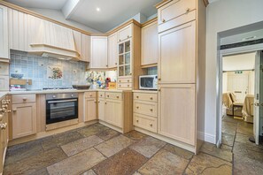 Småhus – deluxe, 2 soverom, ikke-røyk, byutsikt | Eget kjøkken