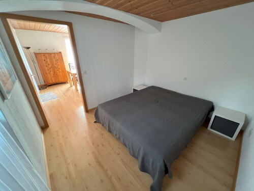 Residenza Cristallo, (Flims Dorf). 3.5 Zimmer Partérre Wohnung (97m2) mit Garte by Interhome