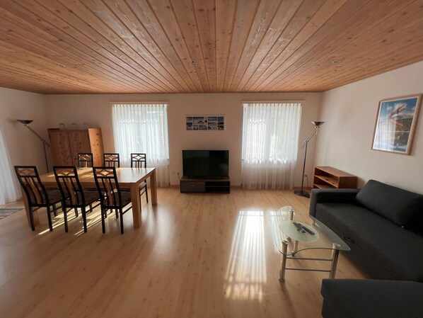 TV - Residenza Cristallo, (Flims Dorf), by Interhome (Flims)