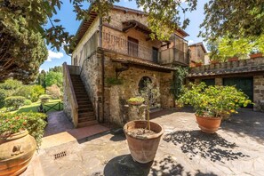 Exterior - Vrbo Property (Toscana)