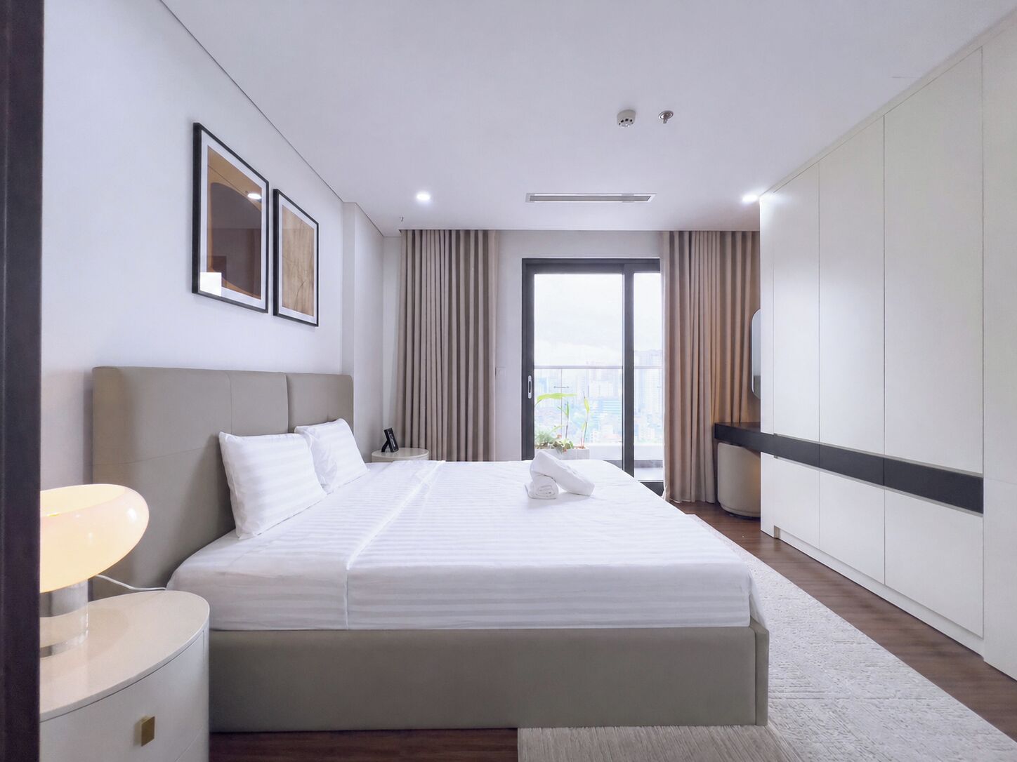 Luxury Apartment, 3 Bedrooms, City View