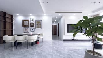 Luxe appartement, 3 slaapkamers, uitzicht op stad | Woonruimte