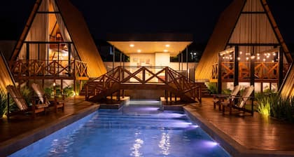 Cabana Country Romântica com Banheira & Piscina