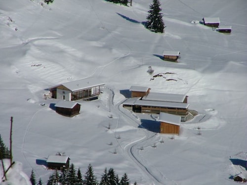 Ferien auf dem Bauernhof, (Laax Murschetg). 3.5 Zimmerwohnung by Interhome