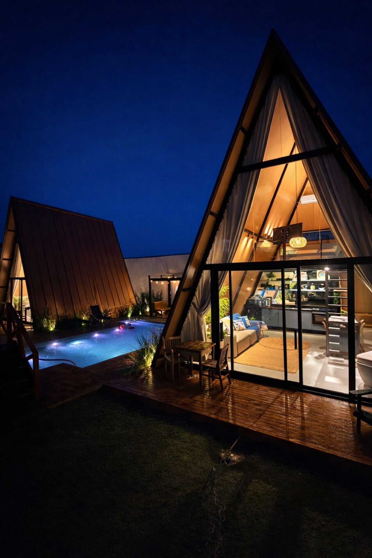 Romantic cabin with private heated pool at Vivendas Ferreira in Palhoça, Santa Catarina.