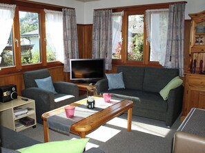 Living area - Vacation home  by Interhome (Flims)