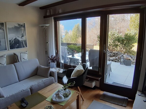 TV, fireplace - Signinablick, (Laax Dorf), by Interhome (Laax)