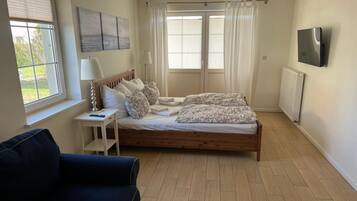 1 Schlafzimmer, Reisekinderbett, kostenloses WLAN, Bettwäsche