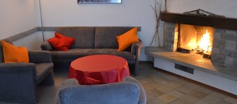 Arcula, (Flims Dorf). Grosszügige 3.5 Zimmerwohnung, 105 m2, ruhig & zentral ge by Interhome