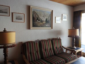 Interior - Ner B / Hartl, (Flims Dorf). 2.5 Zimmerwohnung by Interhome (Flims)