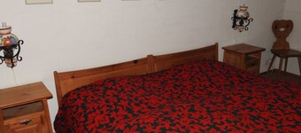 Ner B / Hartl, (Flims Dorf). 2.5 Zimmerwohnung by Interhome