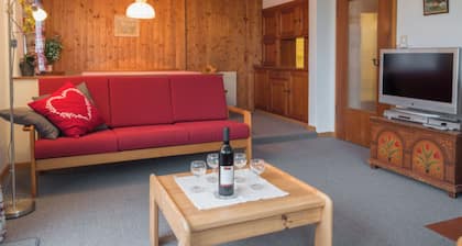 Casa Mirella, (Flims Dorf), 456 by Interhome