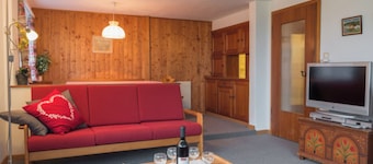 Casa Mirella, (Flims Dorf), 456 by Interhome
