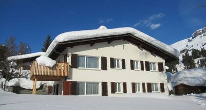 Casa Mirella, (Flims Dorf). 4 Zimmerwohnung by Interhome