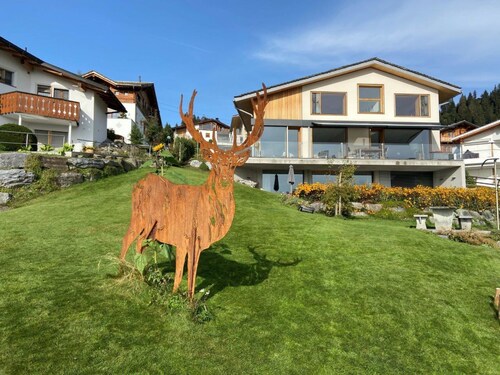 Casa Admisa, (Flims Dorf). 3.5 Ferienwohnung, 2 Duschen, 2 WC, 85 m2, für max. by Interhome