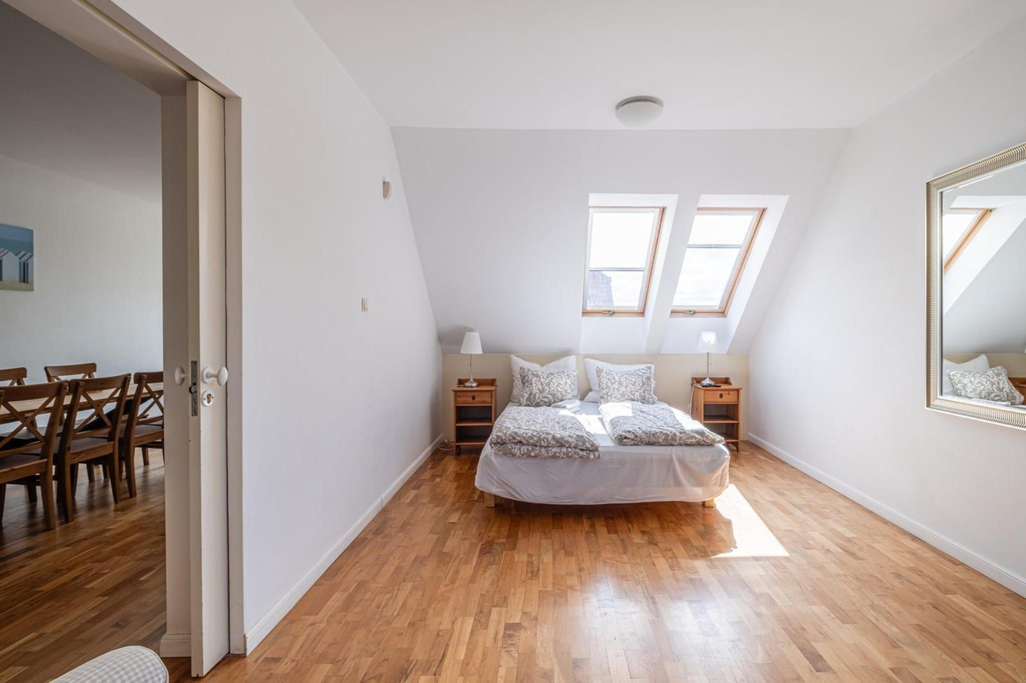 2 Schlafzimmer, Reisekinderbett, kostenloses WLAN, Bettwäsche