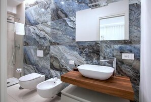 Double Room, Balcony | Bathroom | Slippers - B&B Gargiulo Family (Sorrento)