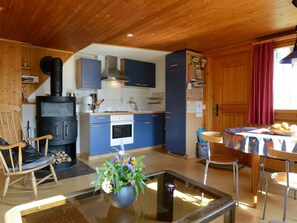 Fridge, oven, cookware/dishes/utensils - Stirnimann-Gemsch, (Valzeina), stirnimann-gemsch_valzeina by Interhome (Valzeina)