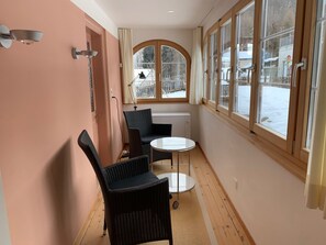 Interior - Charmantes Alpen-Appartement in Conters, (Conters), by Interhome (Conters)