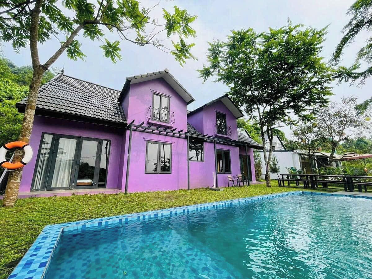 4 outdoor pools