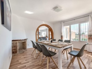 Dining - Villa Benicolada - PlusHolidays by Interhome (Calpe/Calp)
