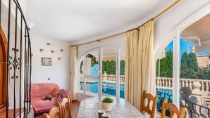 Dining - Villa Cruz - PlusHolidays by Interhome (Calpe/Calp)